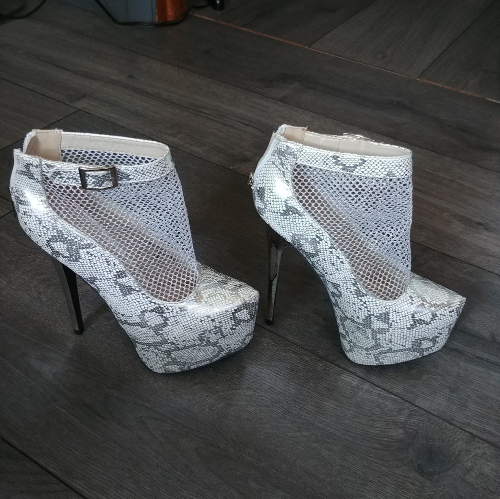 Wild rose boots